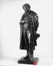 А.С. Пушкин. Повторение конкурсной модели памятника (1875), установленного в Москве. А.С. Пушкин. Повторение конкурсной модели памятника (1875), установленного в Мо