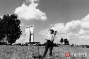 В.М.Сидоров на этюдах в окрестностях деревни Подол. 1970-е