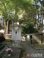 Mikhail Scotti’s graveat. Montmartre cemetery in Paris. 2013 Mikhail Scotti’s graveat. Montmartre cemetery in Paris. 2013