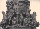 Скульптурная группа на пьедестале памятника Екатерине II в Санкт-Петербурге: В.Я. Чичагов, А.Г. Орлов-Чесменский, Г.П. Державин, Е.Р. Дашкова. 1862–1873