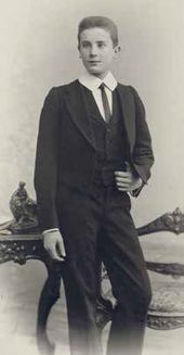 Граф Феликс Сумароков-Эльстон (младший). Конец 1902 – начало 1903 года