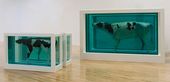 Разделенные мать и дитя. Выставочная копия, 2007 (оригинал, 1993). © Damien Hirst and Science Ltd. All rights reserved, DACS 2012