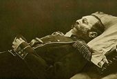 Император Александр II на смертном одре. 1881