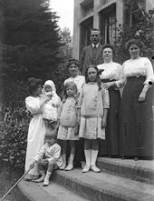 Семья Кузнецовых в Валь-Андре. 1913