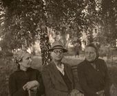 А.В. Щекин-Кротова, Р.Р. Фальк и Н.К. Шапошникова Абрамцево. 1950-е