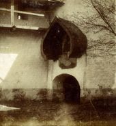 Ворота храма Николы Вратаря Псково-Печерского монастыря. Апрель 1906