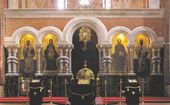 Вид на алтарную преграду Кирилловской церкви (Киев) с четырьмя образами работы М.А. Врубеля: Святой Афанасий, Богородица с Младенцем, Христос, Святой Кирилл. 1885