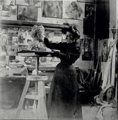 Эмилия Шанкс в мастерской дома на Покровке, Москва. Не позднее 1911
