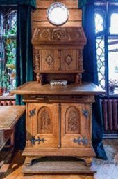 Малый буфет в гостиной в Музее Виктора Васнецова 1890-е - начало 1900-х