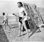 ЭДВАРД МУНК НА ПЛЯЖЕ В ВАРНЕМЮНДЕ. 1908