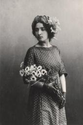 Белла Розенфельд. Витебск, апрель 1911 Белла Розенфельд. Витебск, апрель 1911