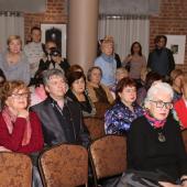 Презентация выставки Светланы Ланшаковой «УПАСТЬ ВВЕРХ» в Доме Актера