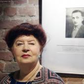 Презентация выставки Светланы Ланшаковой «УПАСТЬ ВВЕРХ» в Доме Актера