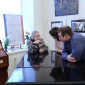 Встреча художника Александра Драгового со зрителями на выставке "Полина Волович. Остановившая время…" в Доме-музее Марины Цветаевой